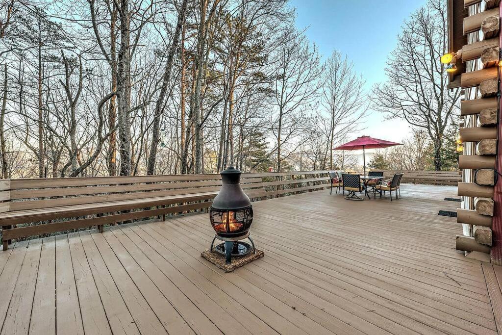 Blue Ridge Bliss- Spacious Cabin, Pets, Hot Tub! Exterior photo