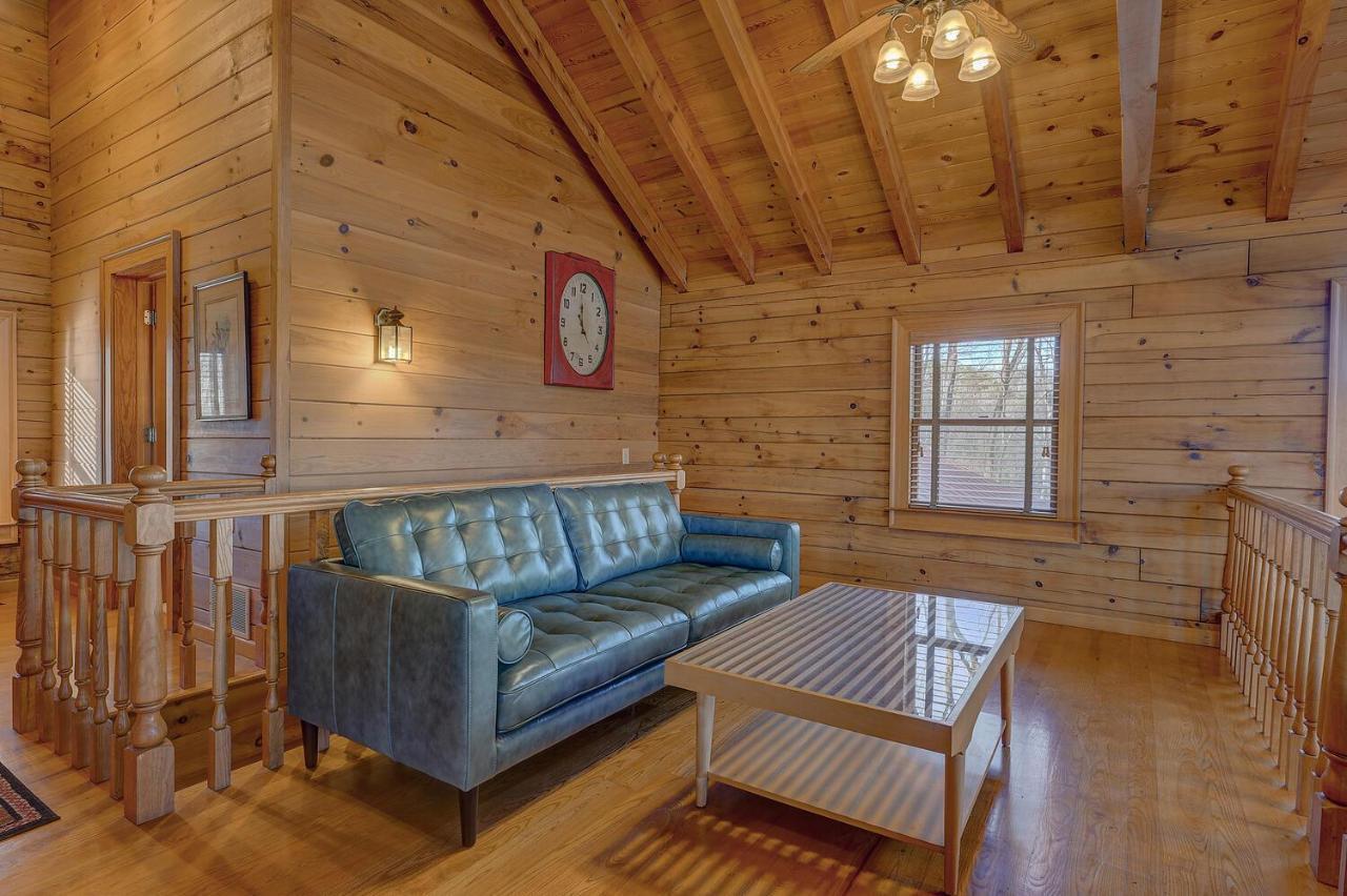 Blue Ridge Bliss- Spacious Cabin, Pets, Hot Tub! Exterior photo