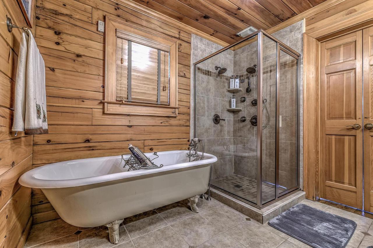 Blue Ridge Bliss- Spacious Cabin, Pets, Hot Tub! Exterior photo